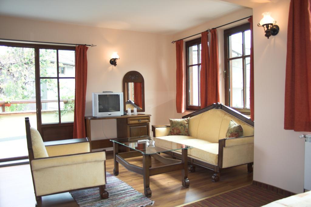 Hotel Old Times Ασένοβγκραντ Δωμάτιο φωτογραφία