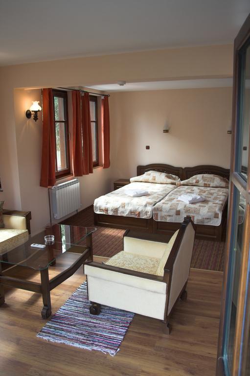Hotel Old Times Ασένοβγκραντ Δωμάτιο φωτογραφία
